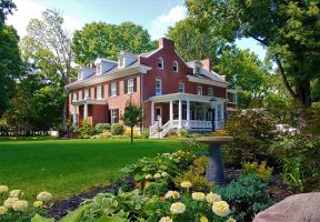 Bed and Breakfast Bed and Breakfast