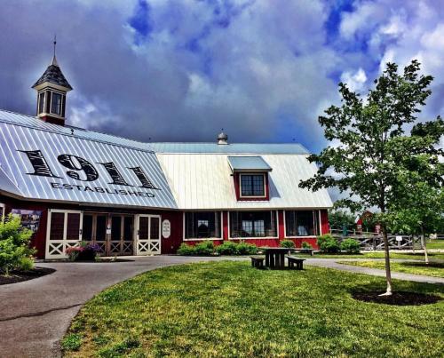 Farm-to-Table Fall Flavors Beak & Skiff Apple Hill Campus
