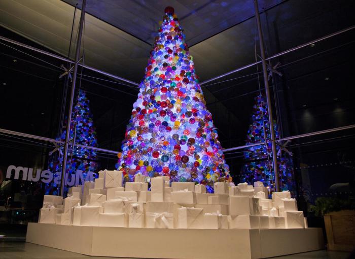 Aviation, Art & Other Cultural Attractions Corning Museum of Glass Holiday Open House