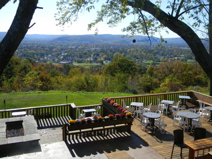 Say "I do" in These Finger Lakes Wedding Venues Hill Top Inn